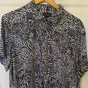 Men's casual button down shirt